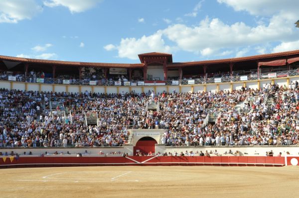 Béziers abre la venta de entradas sueltas para su feria taurina de 2026