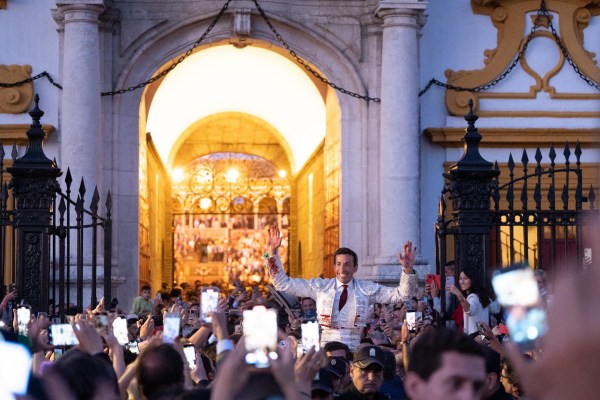 David de Miranda revienta Sevilla con su verdad y abre la Puerta del Príncipe