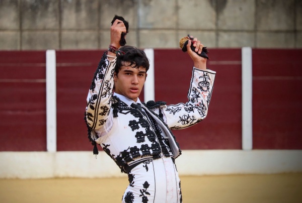 Tomás Bastos, primer semifinalista del Circuito de Extremadura