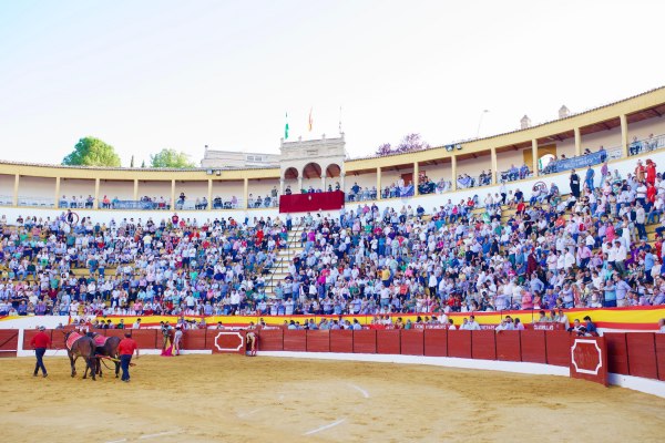 Las figuras del toreo, a pie y a caballo, llegan en septiembre a Villanueva del Arzobispo