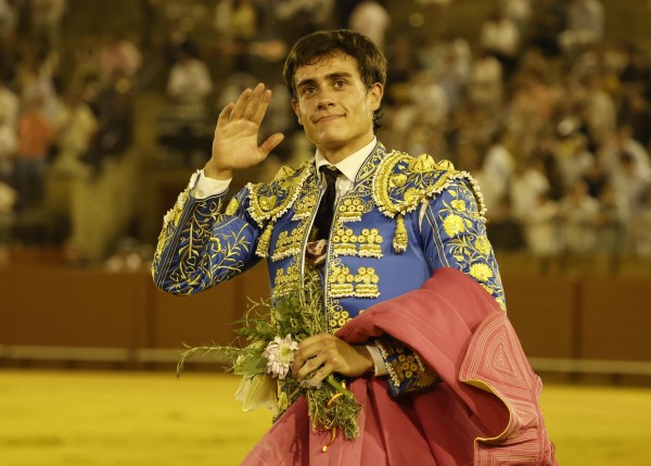 Julio Aparicio corta una oreja en la tercera de Novillada de Promoción de Sevilla