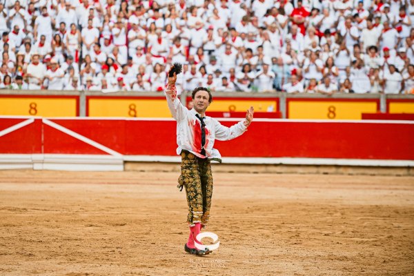 Rafaelillo y Juan de Castilla: verdad y emoción en Pamplona ante una exigente corrida de José Escolar