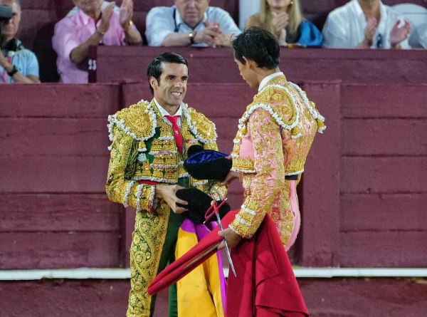 Emilio de Justo se lleva el mano a mano con Fortes de Málaga