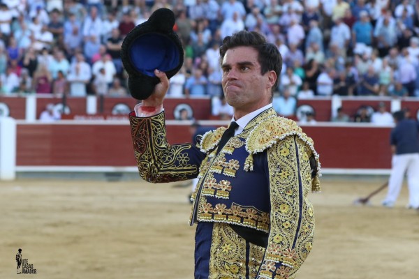 Rubén Pinar, única vuelta al ruedo en el cierre de la feria de Albacete