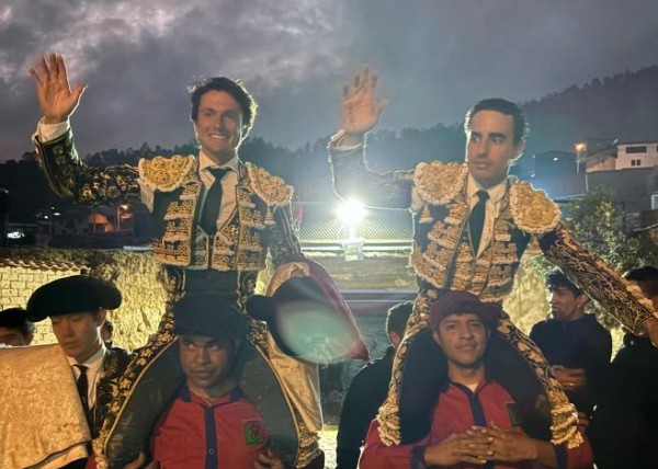 Joaquín Galdós triunfa junto a Lama de Góngora, que se alza con el premio a la mejor faena, en San Miguel de Pallaques
