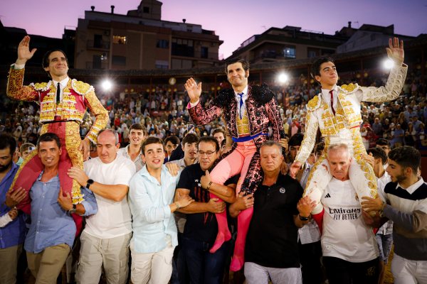 Tarde para el recuerdo de Morante, Ortega y Marco Pérez en Úbeda