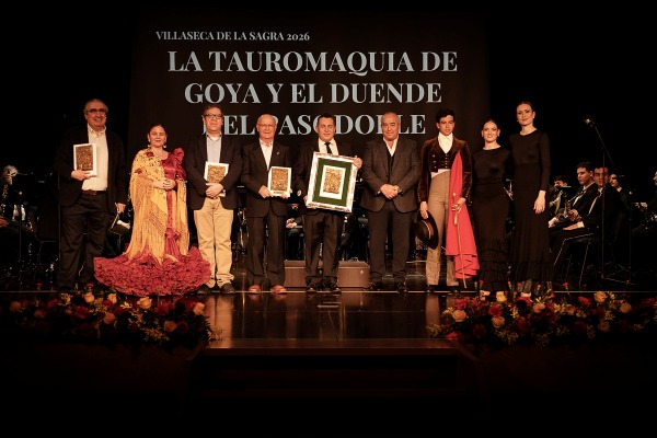 La tauromaquia se hizo arte en Villaseca en una noche de música, danza y emoción