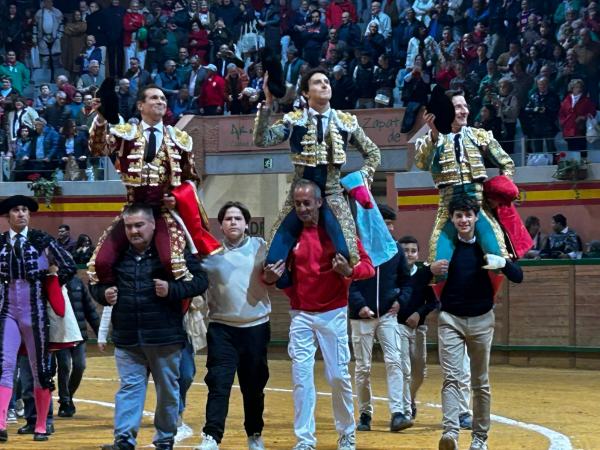 Gran tarde de Urdiales, Manzanares y Roca Rey en Arnedo