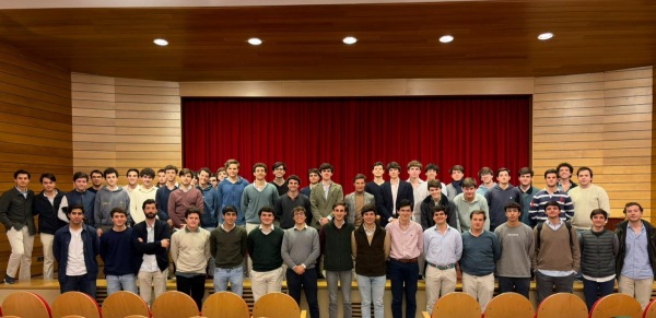Diego Urdiales participa en un encuentro con estudiantes de la Universidad de Navarra