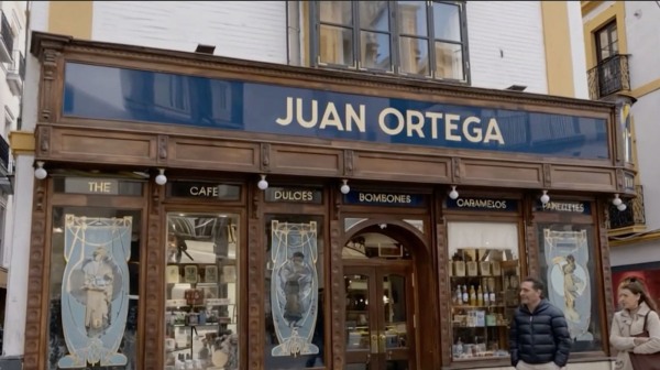 Lances de Futuro llena las calles de Sevilla de nombres de toreros en su spot que anuncia la venta de entradas