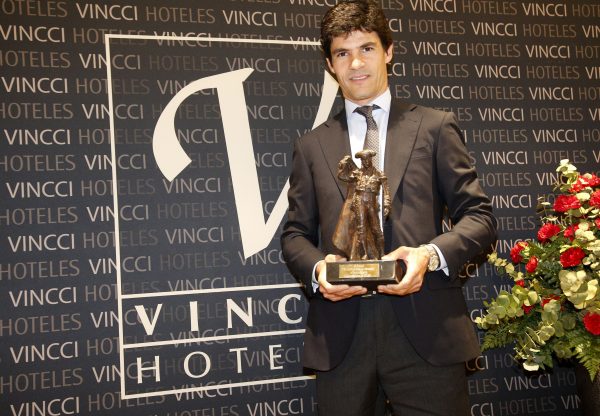 Pablo Aguado recoge el X Premio Taurino ‘Al Detalle para el Recuerdo’ del hotel Vincci Albayzín de Granada