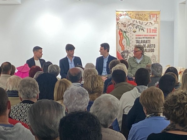 Torreperogil se vuelca con Pedro Gallego, previo a la VII Corrida del Renacimiento de Baeza