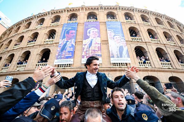 Puerta Grande de Diego Ventura en la matinal de rejones de Valencia