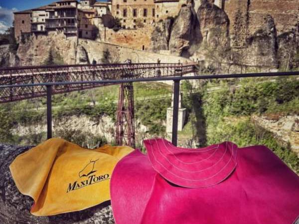 El Círculo Taurino sorteará 30 capotes y regalará entradas para la clase práctica de la Feria de San Julián a los niños que acudan a la jornada de toreo de salón