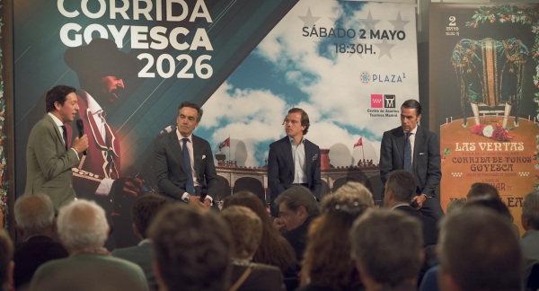 Multitudinario encuentro con los toreros protagonistas de la Goyesca del 2 de mayo