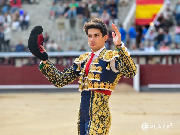 Cristian González y Juan Alberto Torrijos, sendas vueltas al ruedo en el cierre de la Feria de la Comunidad de Madrid