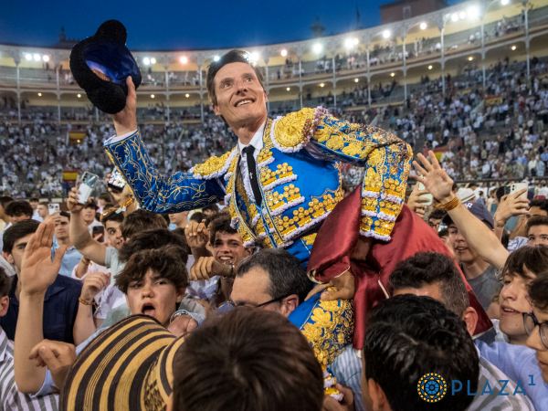 Dos faenas para paladear de Diego Urdiales, Puerta Grande en la Corrida de la Prensa