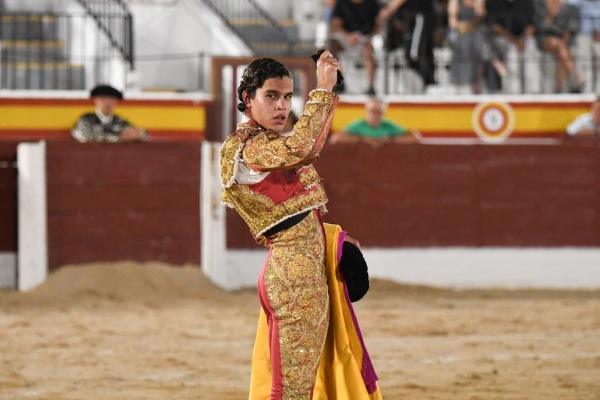 Rafael de la Cueva, López Ortea e Ibarra cortan una oreja en la semifinal del Circuito de Madrid en Villarejo de Salvanés
