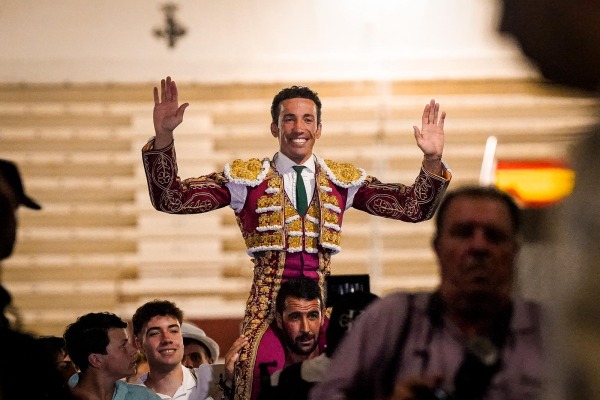 David de Miranda, a hombros en Torrejón
