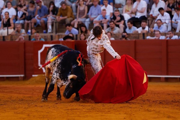 Rodrigo Villalón y Jaime de Pedro, vuelta al ruedo en una notable novillada de López Gibaja en Sevilla