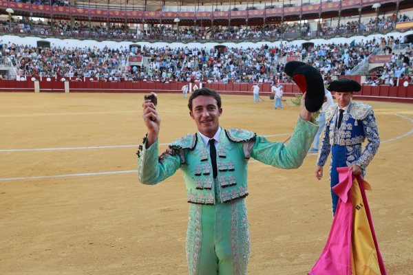 Alejandro Brescia, única oreja en el primer festejo del Certamen Internacional de La Malagueta