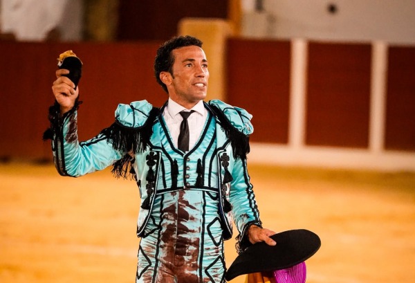 Una faena exquisita de Ortega y un arrollador David de Miranda en Antequera