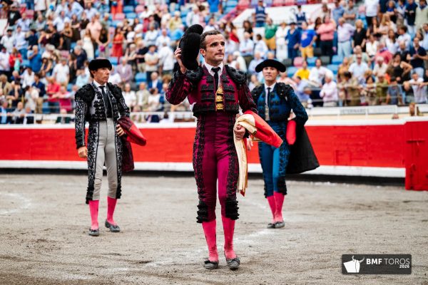 Castaño, dos vueltas entre los mansos de Dolores Aguirre en Bilbao