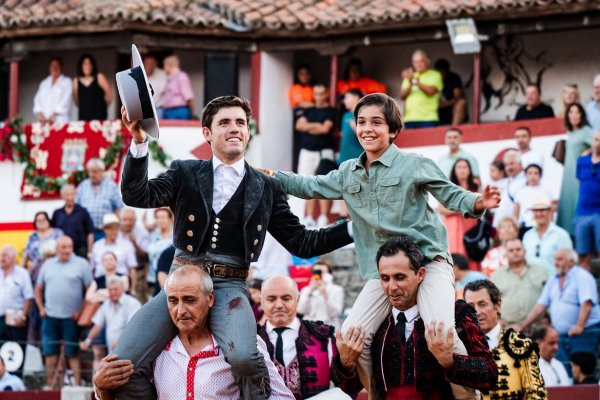 Guillermo Hermoso de Mendoza indulta un toro de El Capea en Guijuelo