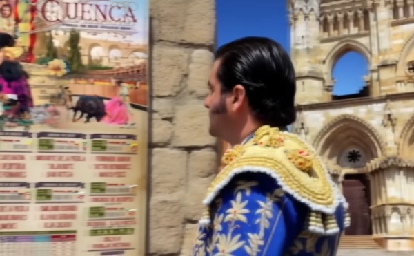 Morante, entre las Casas Colgadas y la Plaza Mayor de Cuenca gracias a la inteligencia artificial