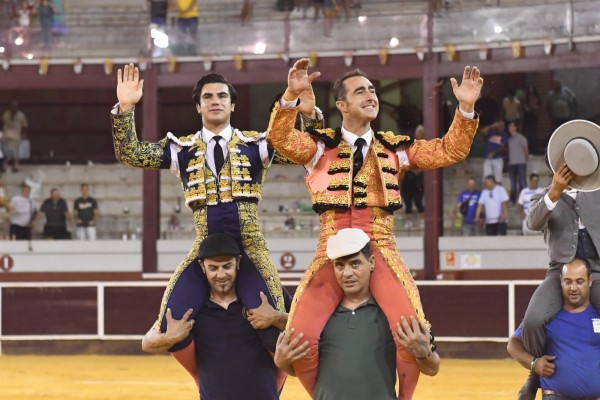 Espectáculo total de los ‘Banderilleros de Oro’ en Villarrubia de los Ojos