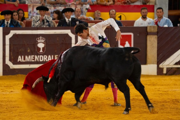 David Gutiérrez sufre una rotura muscular de 10 centímetros tras la cogida en la final del Circuito de Extremadura