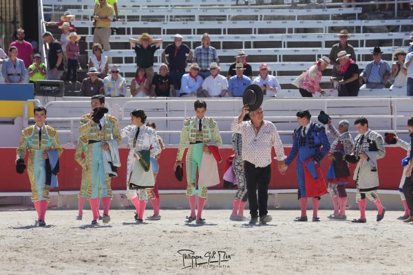 Lisares y Julio Martín, sendas orejas en la novillada matinal de Arles