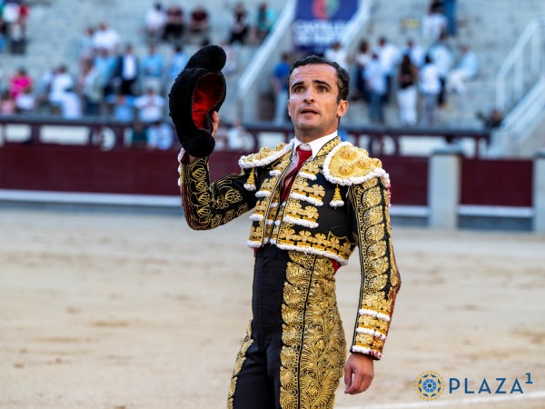 Una seria tarde de Damián Castaño en Las Ventas