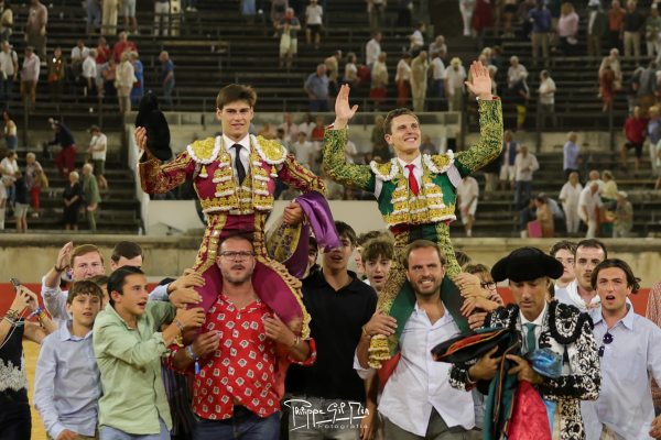 Adriano y El Rafi se reivindican en el cierre de la feria de Nimes