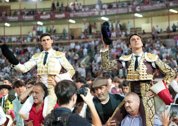 Diosleguarde no se deja ganar la pelea frente a un rotundo Roca Rey en Valladolid