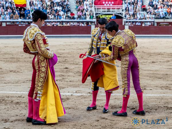 Dura confirmación de alternativa de Marco Pérez en la Feria de Otoño