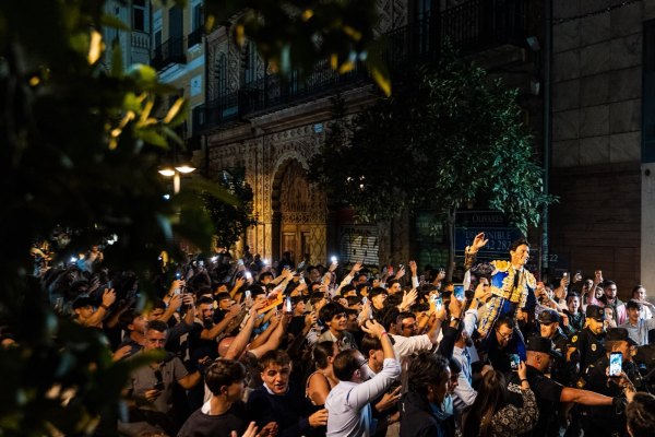 Roca Rey se impone en la tarde del Día de la Comunidad Valenciana