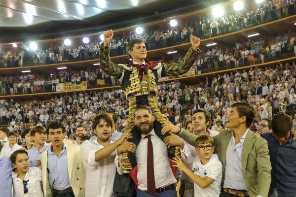 Aarón Palacio convierte su tarde en Zaragoza en una declaración de futuro